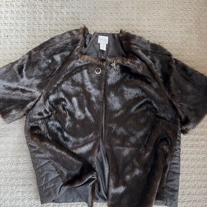 Short sleeve fur jacket